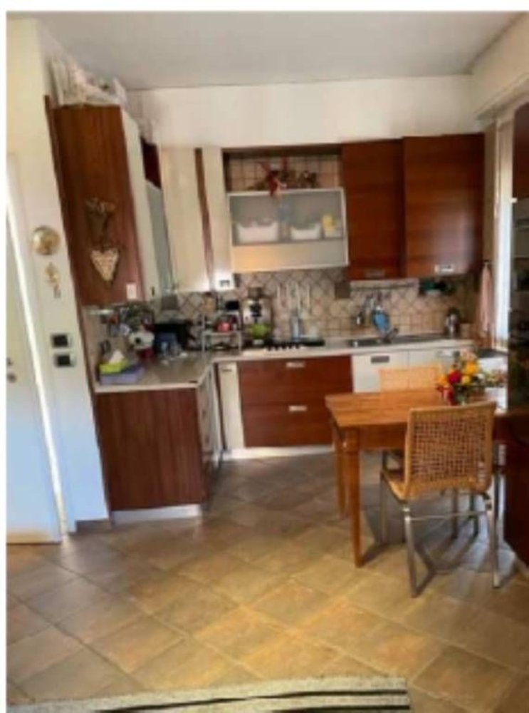 Квартира с 3 комнатами в Кастельфранко Эмилия, Италия № 99643