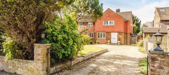 3 bedrooms House in Epsom, United Kingdom No. 9676 20