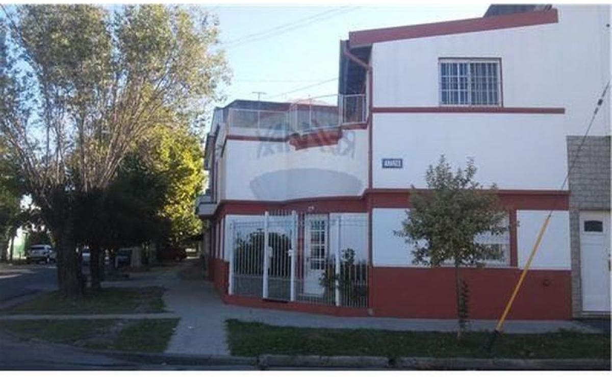 3 bedrooms House in Avellaneda, Argentina No. 59286