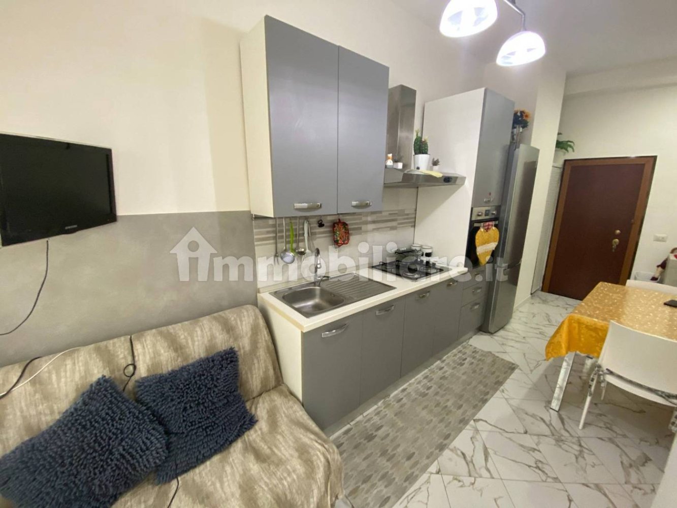 1 غرف نوم شقة في San Giuliano Milanese, Italy رقم 379823