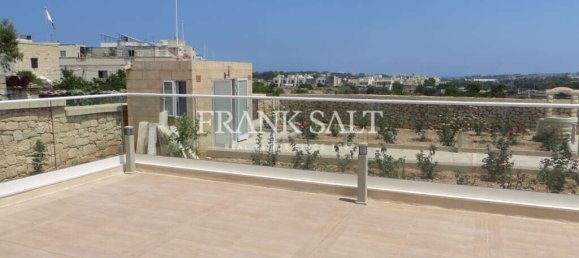 3 bedrooms House in Zabbar, Malta No. 6279 2