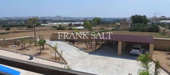 3 bedrooms House in Zabbar, Malta No. 6279 8