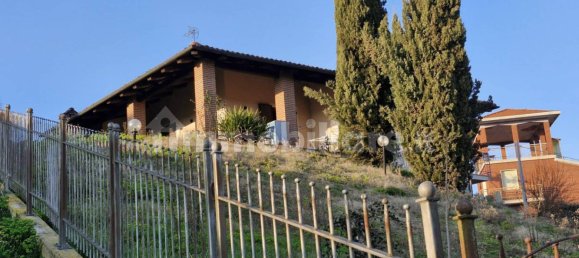 2 Schlafzimmer Villa in Canale, Italy, Nr. 77280 4