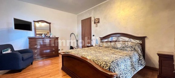 2 Schlafzimmer Villa in Canale, Italy, Nr. 77280 34