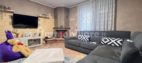 2 Schlafzimmer Villa in Canale, Italy, Nr. 77280 14