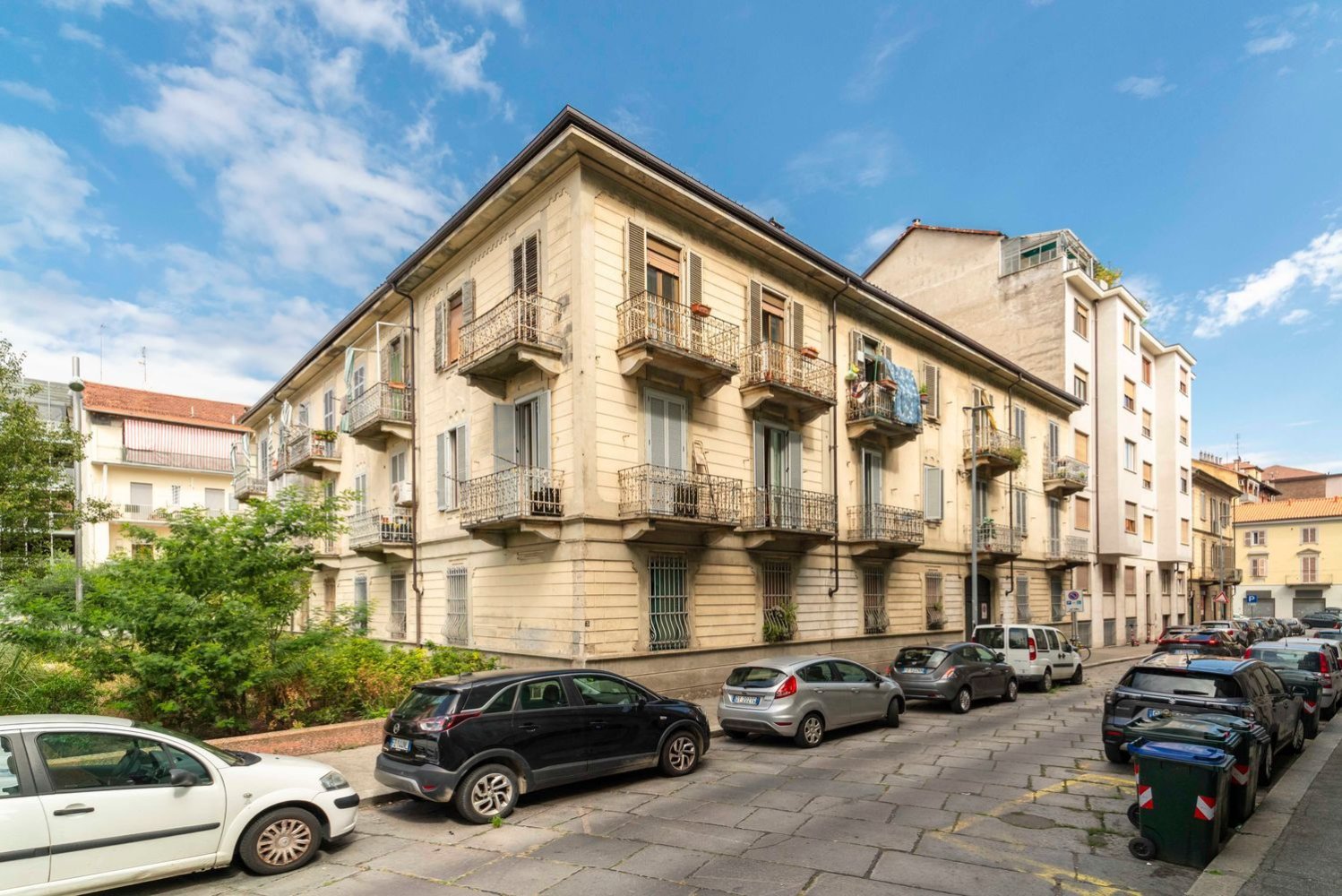 3 bedrooms Apartment in Turin, Italy No. 395249