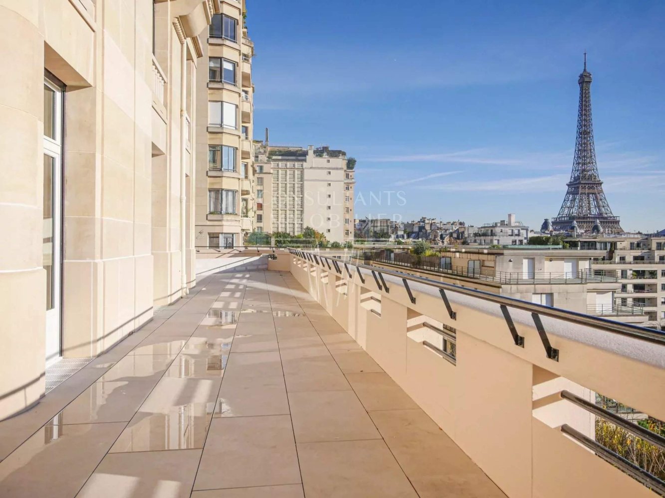 2 bedrooms Apartment in Paris, France No. 167819