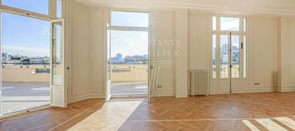 2 bedrooms Apartment in Paris, France No. 167819 5