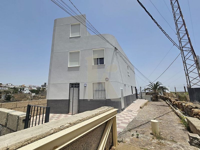 Bâtiment à Arico, Spain No. 269560