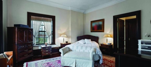 6 bedrooms House in Mississauga, Canada No. 756 4