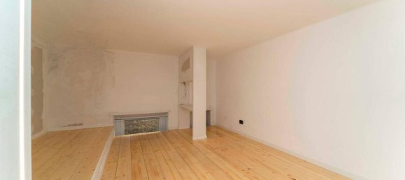 3 rooms Apartment in Turin, Italy No. 30949 7