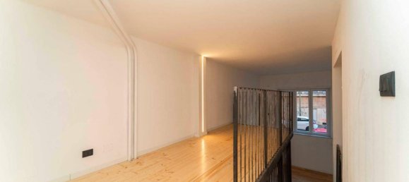 3 rooms Apartment in Turin, Italy No. 30949 8