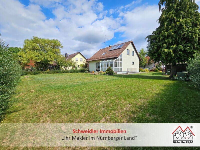 Таунхаус с 4 комнатами в Нюрнбергер-Ланд, Германия № 276424