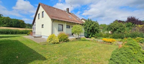 Таунхаус с 4 комнатами в Нюрнбергер-Ланд, Германия № 276424 2