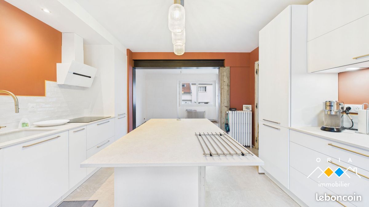 Casa de 4 dormitorios en Vandoeuvre-les-Nancy, France No. 329433