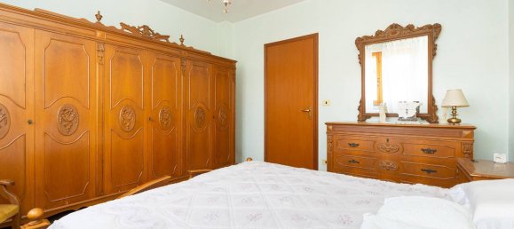 Квартира с 4 комнатами в Риволи, Италия № 18400 3