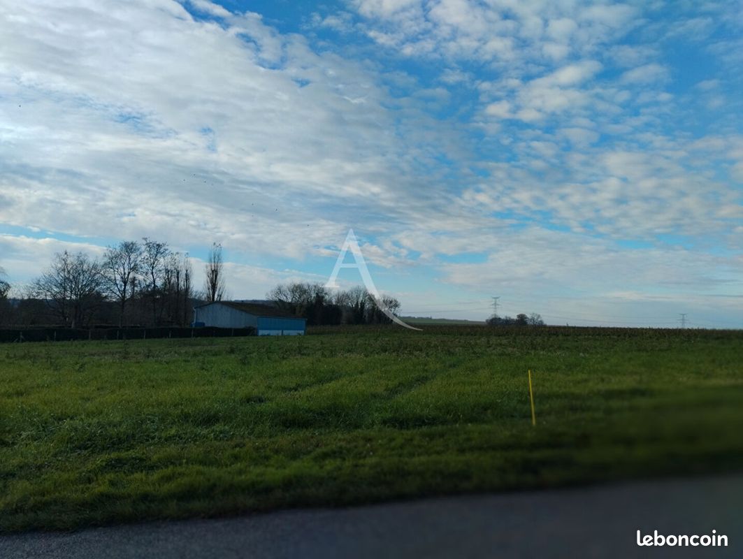 Terreno en Chaumont-en-Vexin, France 1858 m² No. 81247