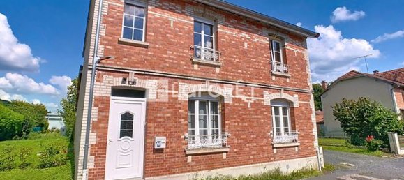 Casa de 3 dormitorios en Marne, France No. 302202 3