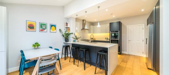 4 bedrooms House in London, United Kingdom No. 12897 6