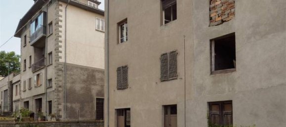 Дом с 9 комнатами в Фрассиноро, Италия № 150641 22