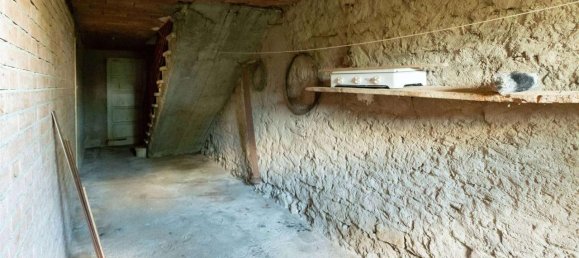 Дом с 9 комнатами в Фрассиноро, Италия № 150641 20