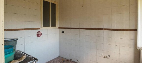 Дом с 9 комнатами в Фрассиноро, Италия № 150641 5