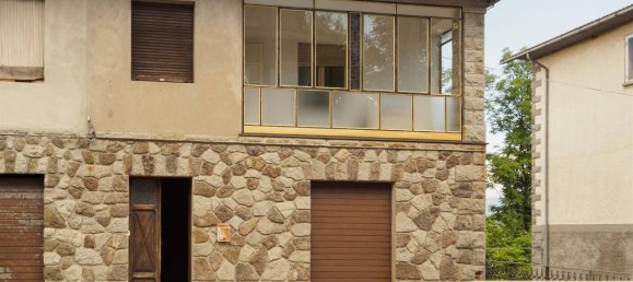 Дом с 9 комнатами в Фрассиноро, Италия № 150641 2