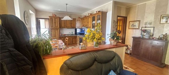 Вилла с 7 комнатами в Пинероло, Италия № 276276 23