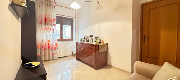 3-salle Appartement à Matera, Italy No. 34523 11