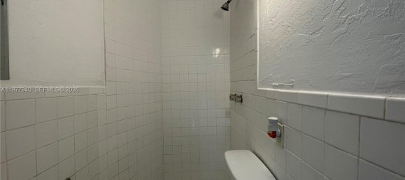 151.34m² terrain à louer à Miami, Miami-Dade, Florida, USA № 615129 2