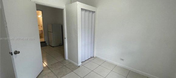151.34m² terrain à louer à Miami, Miami-Dade, Florida, USA № 615129 4