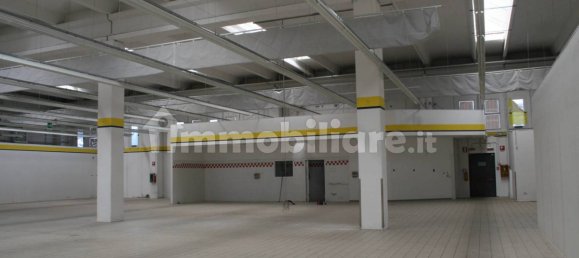 2460m² Warehouse in Udine, Italy No. 63761 5