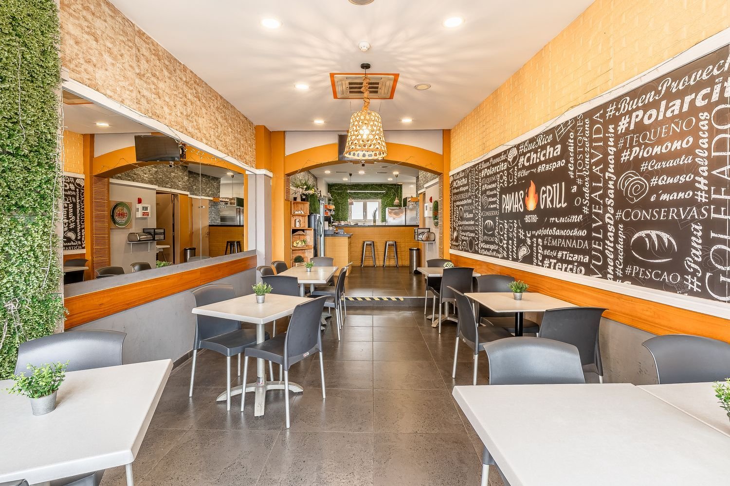 70m² Commercial property in Funchal, Portugal No. 319257