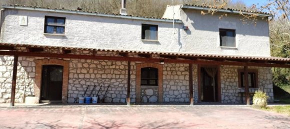 6 rooms Villa in Prata Sannita, Italy No. 37377 37