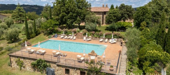 12 bedrooms House in Montalcino, Italy No. 57089 9