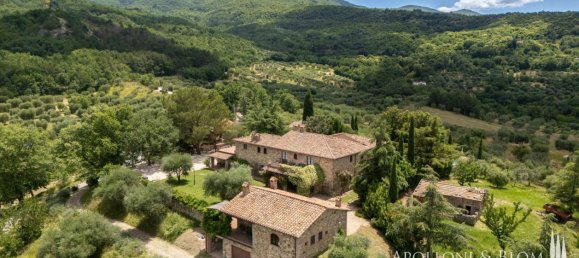 12 bedrooms House in Montalcino, Italy No. 57089 3