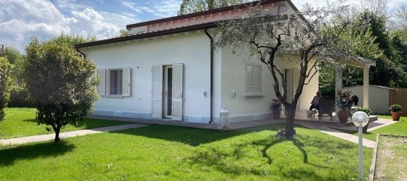 6-salle Villa à Pietrasanta, Italy No. 192197 3