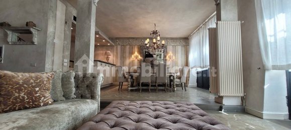 Квартира с 2 спальнями в Пьетрасанта, Италия № 79554 16