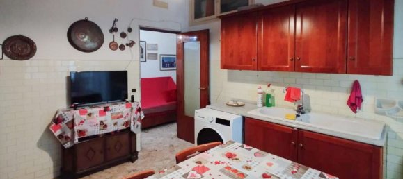 4 Schlafzimmer Wohnung in Bari, Italy, Nr. 321911 8