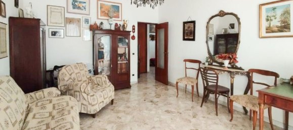 4 Schlafzimmer Wohnung in Bari, Italy, Nr. 321911 5