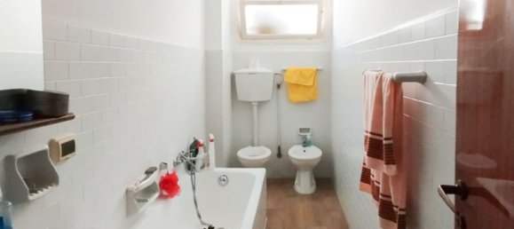 4 Schlafzimmer Wohnung in Bari, Italy, Nr. 321911 17