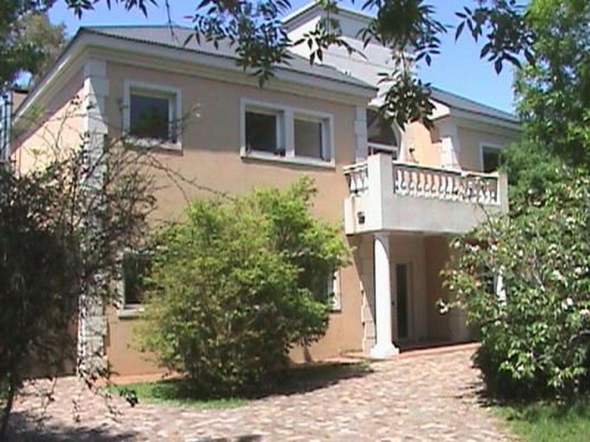 4 bedrooms Farm in Pilar, Argentina No. 34057