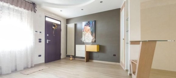 3 rooms Apartment in Manfredonia, Italy No. 275570 2