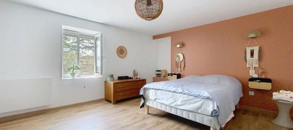 3 bedrooms Apartment in Rhone, France No. 290613 4