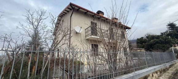 Villa de 9 divisões em Gualdo Tadino, Italy N.º 152947 4