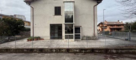 Villa de 9 divisões em Gualdo Tadino, Italy N.º 152947 2