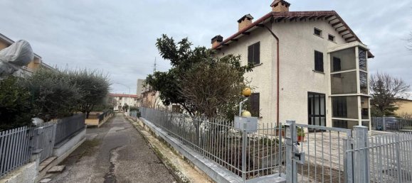 Villa de 9 divisões em Gualdo Tadino, Italy N.º 152947 3