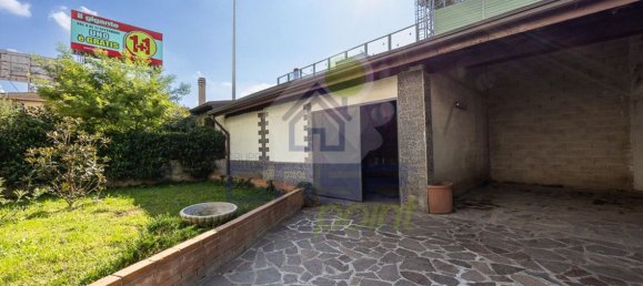 5 bedrooms Villa in Milan, Italy No. 362663 11