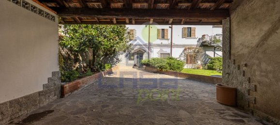 5 bedrooms Villa in Milan, Italy No. 362663 20