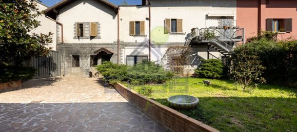 5 bedrooms Villa in Milan, Italy No. 362663 14
